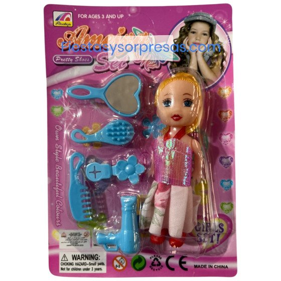 Muñeca con accesorios de belleza