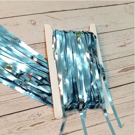 Cortina metalizada azul claro para decoración