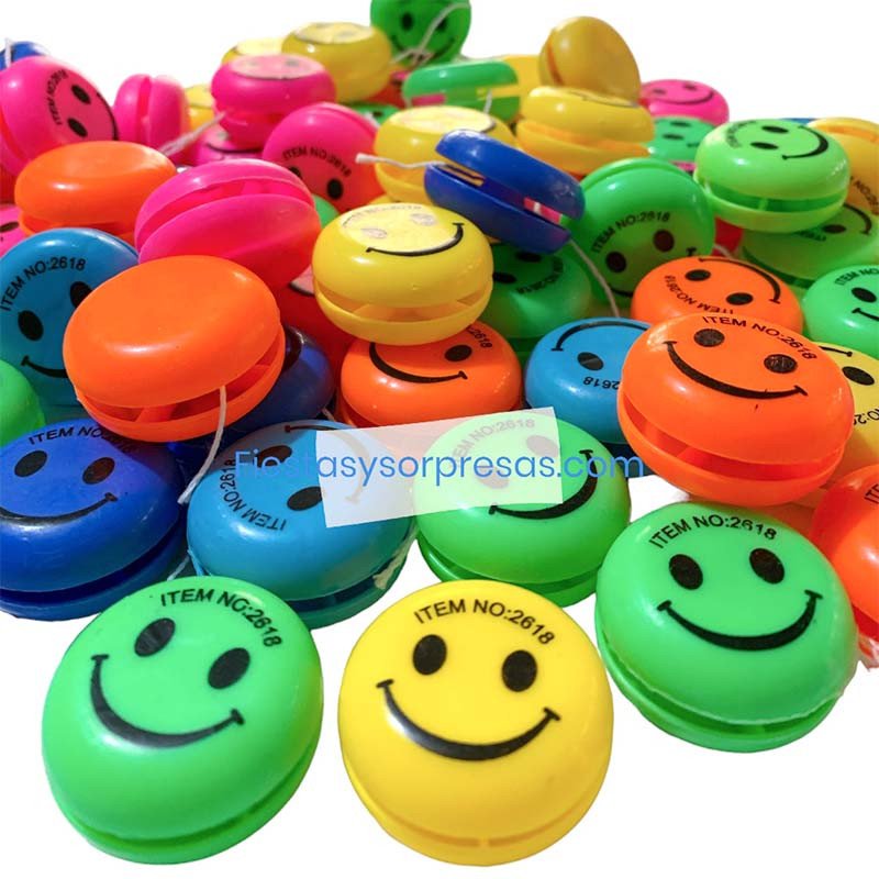 ArtCreativity Yoyos de cara sonriente para niños, paquete de 12, juguetes  Emoticon Yoyo en varios diseños, recuerdos de fiesta de cumpleaños