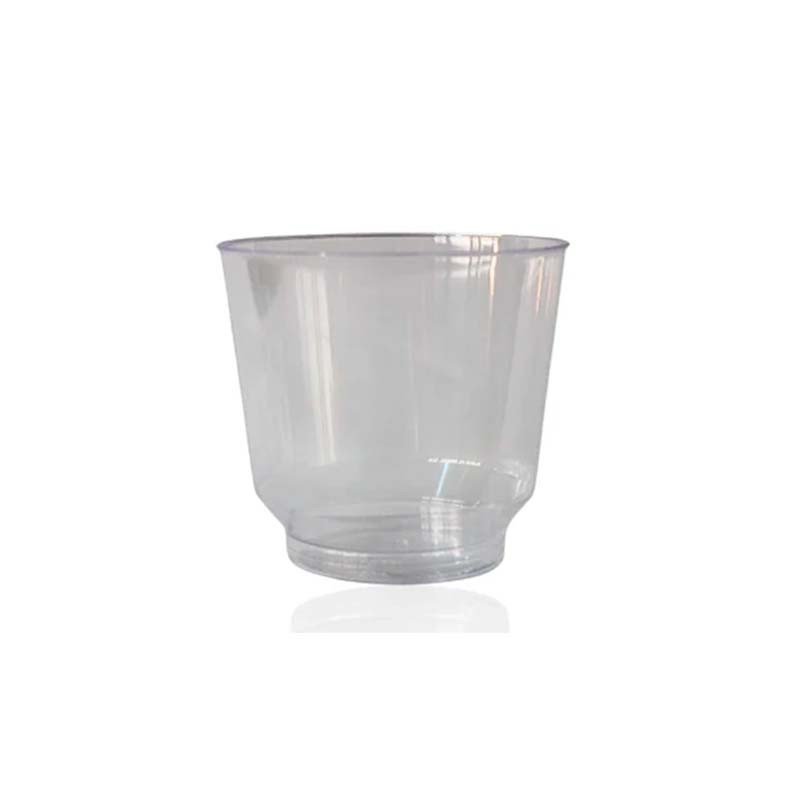 Vaso desechable para whiskey. Vaso desechable para whiskey.